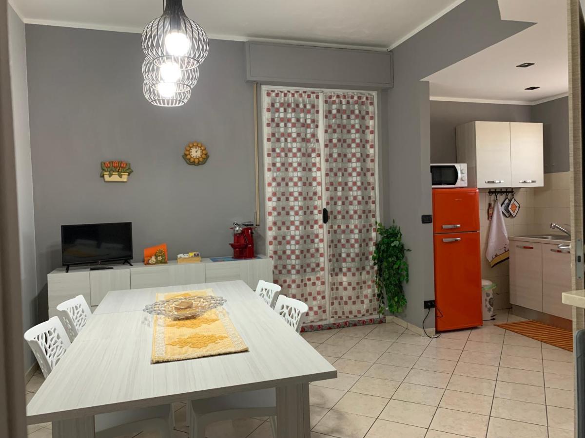 “L' Angolo Dei Sogni” Apartment Casale Monferrato Kültér fotó